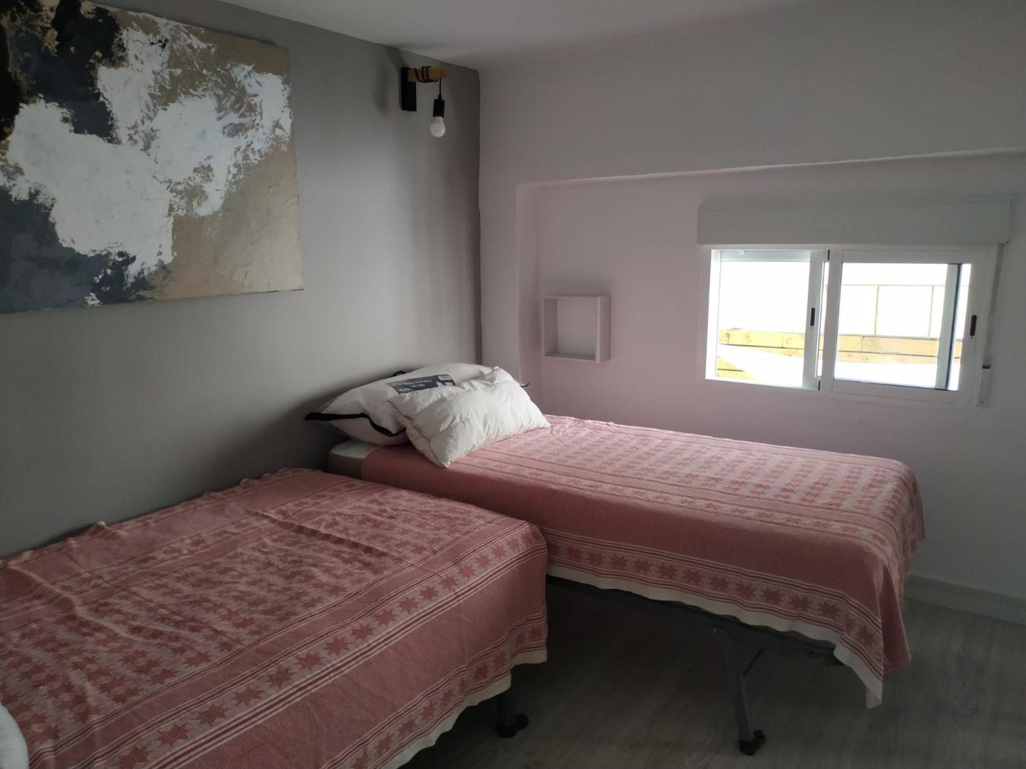 Centrico Apartamento Familiar Con Patio Privado อาลิกันเต ภายนอก รูปภาพ